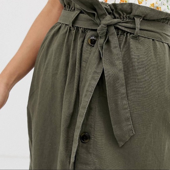 High rise skirt with belt - Picture 4 of 7